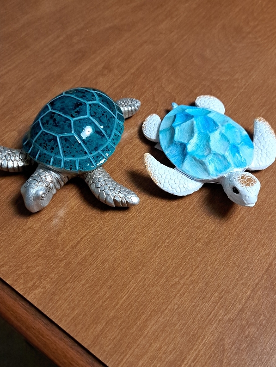 Other - Set of 2 Decorative Sea Turtle Figurines - Teal & White/Blue